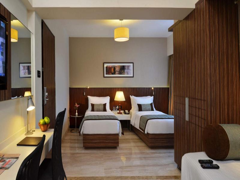 Residency Sarovar Portico Mumbai Bagian luar foto