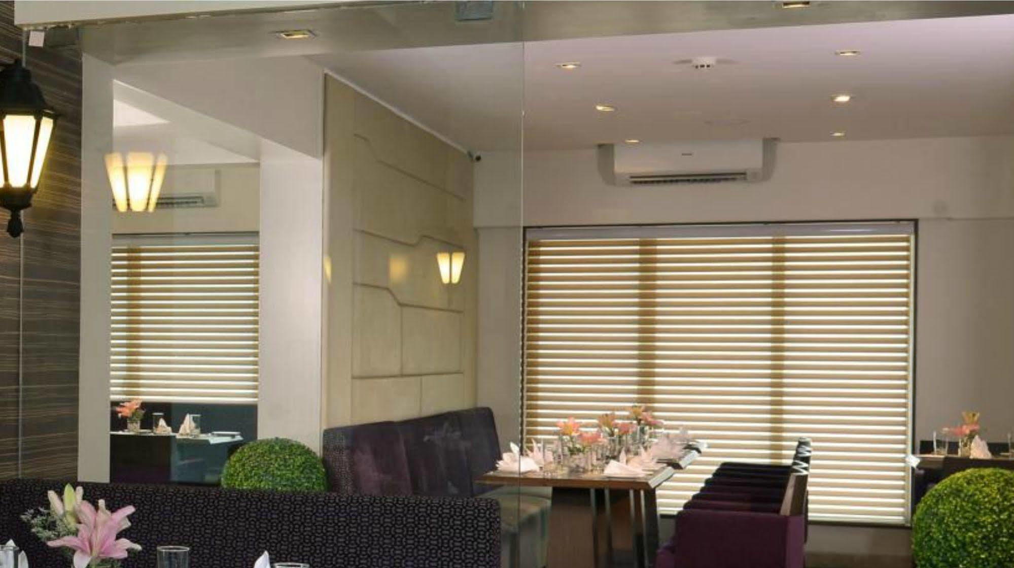 Residency Sarovar Portico Mumbai Bagian luar foto