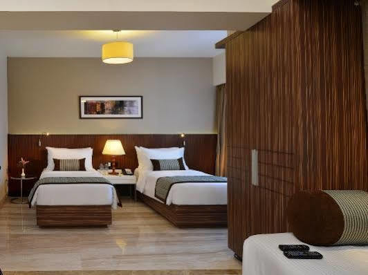 Residency Sarovar Portico Mumbai Bagian luar foto