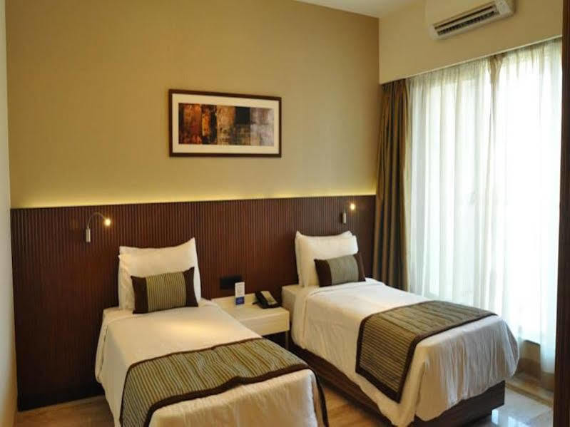 Residency Sarovar Portico Mumbai Bagian luar foto